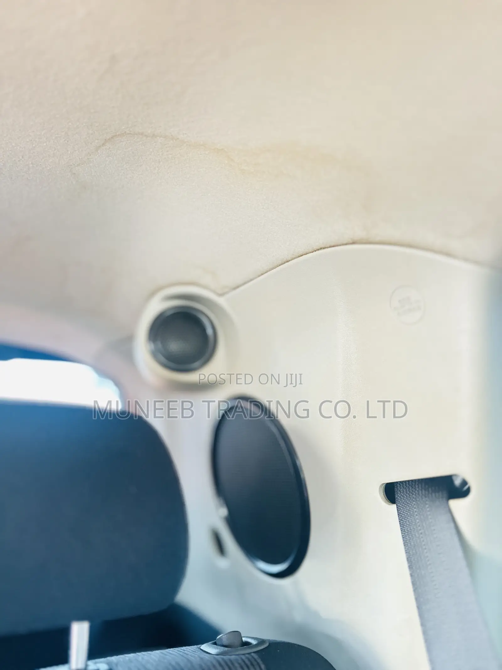 Toyota Corolla Rumion Hatchback 1.8 FWD 2011 Black