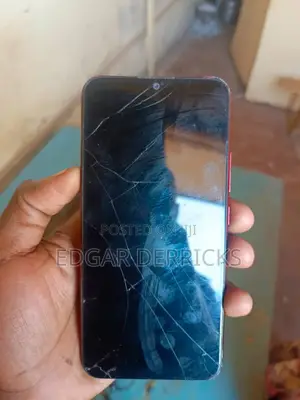 Photo - Vivo Y19 128 GB Red