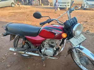 Bajaj Boxer 100 2017 Red