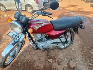 Bajaj Boxer 100 2021 Red