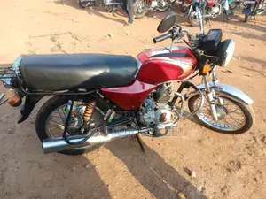 Bajaj Boxer 100 2019 Red