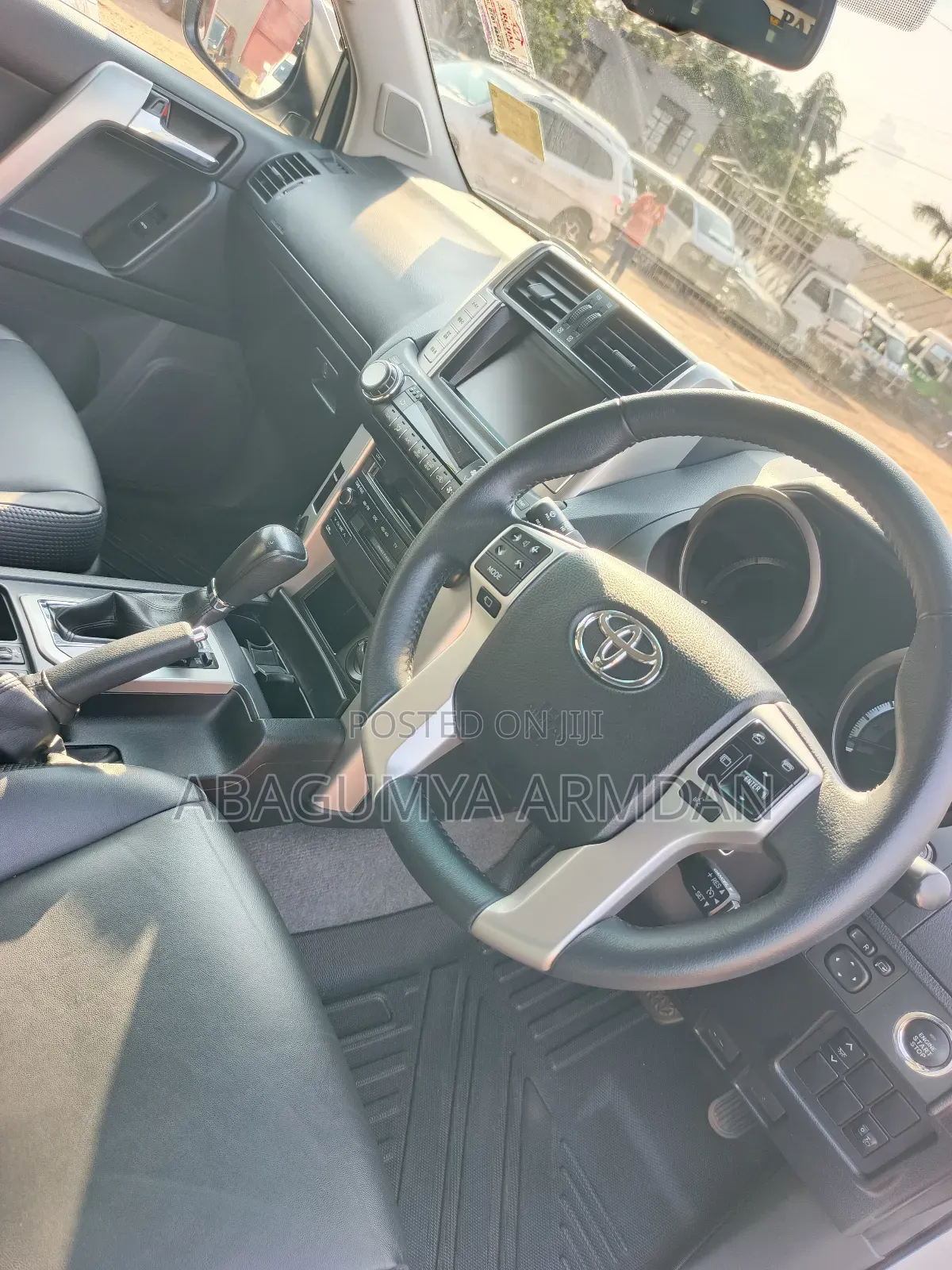 Toyota Land Cruiser Prado 2.7 i 2010 White