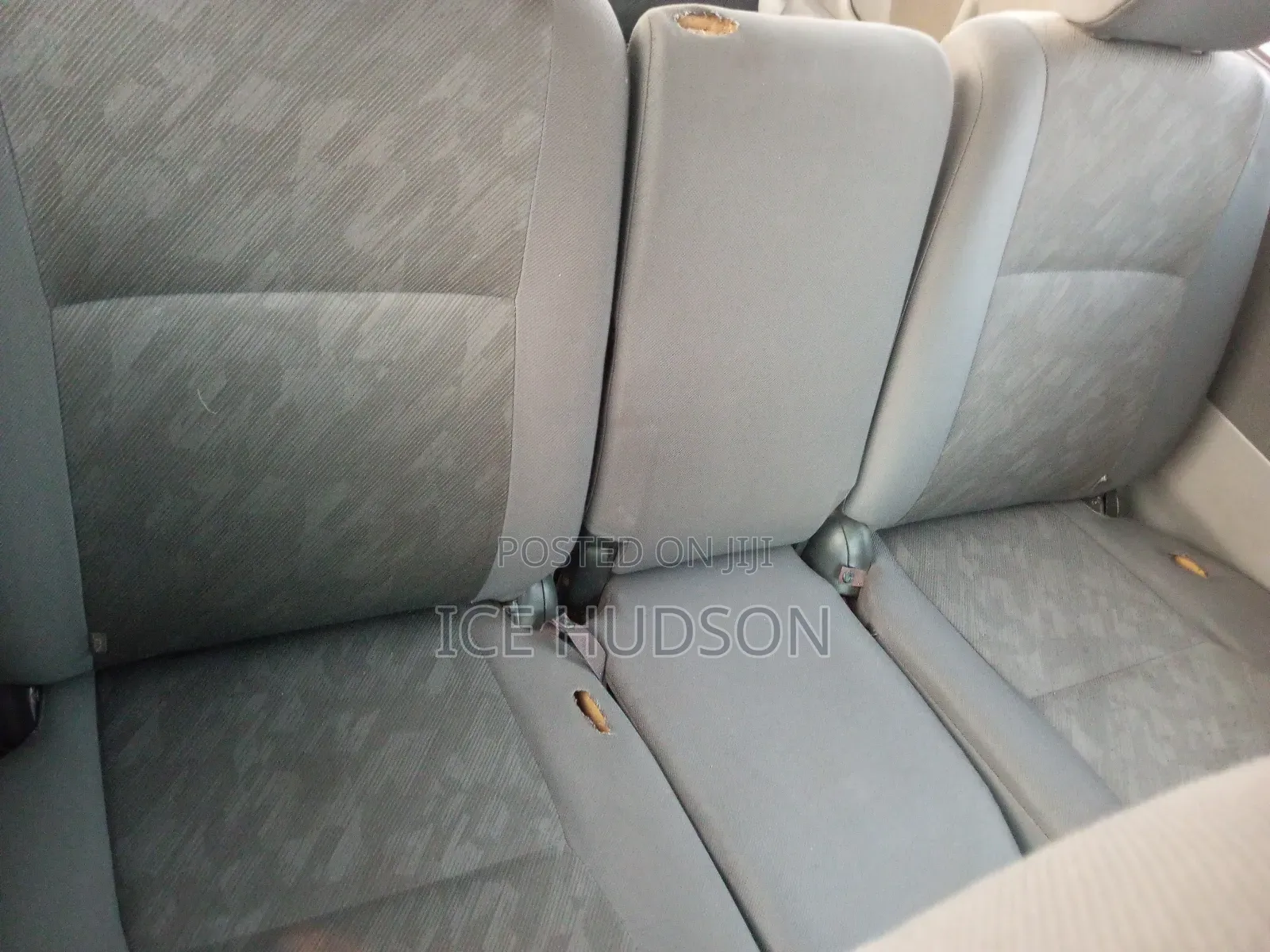 Toyota Noah 2004 Silver