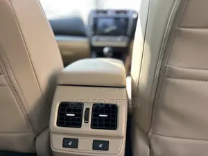 Subaru Legacy 2.5i Premium AWD 2016 White