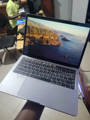 Laptop Apple MacBook Pro 8GB Intel Core I5 SSHD+SSD 256GB