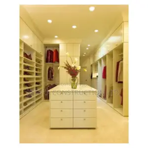 Walk in Closet