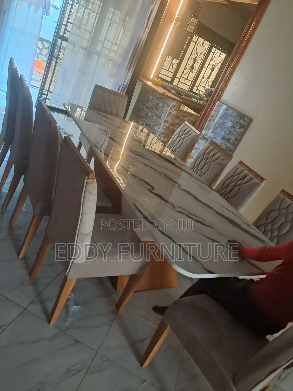 Dinning Table and Mabla