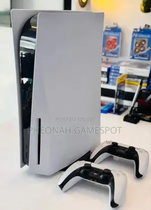 Playstation 5 Standard Used: 3 Games, a Single Controller.