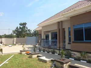 Furnished 4bdrm House in Kira for sale