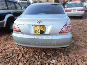 Photo - Toyota Mark X 2.5 AWD 2010 Silver