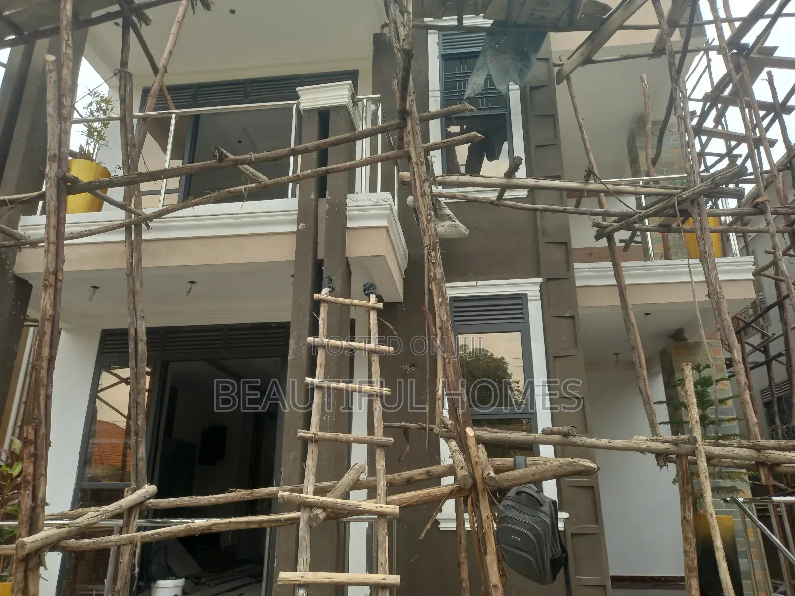 Furnished 5bdrm Mansion in Kira for sale