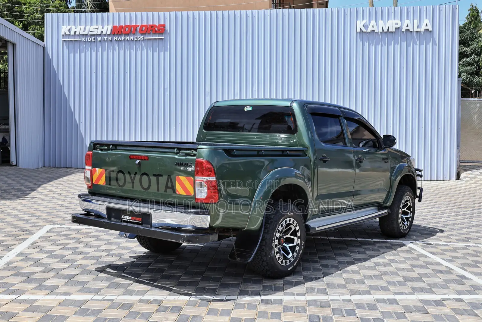 Toyota Hilux 2010 Green