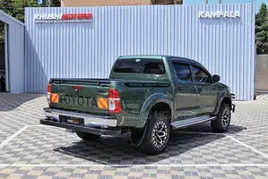 Toyota Hilux 2010 Green