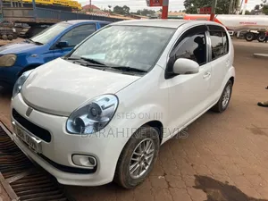 Photo - Toyota Passo 1.0 FWD 2015 White