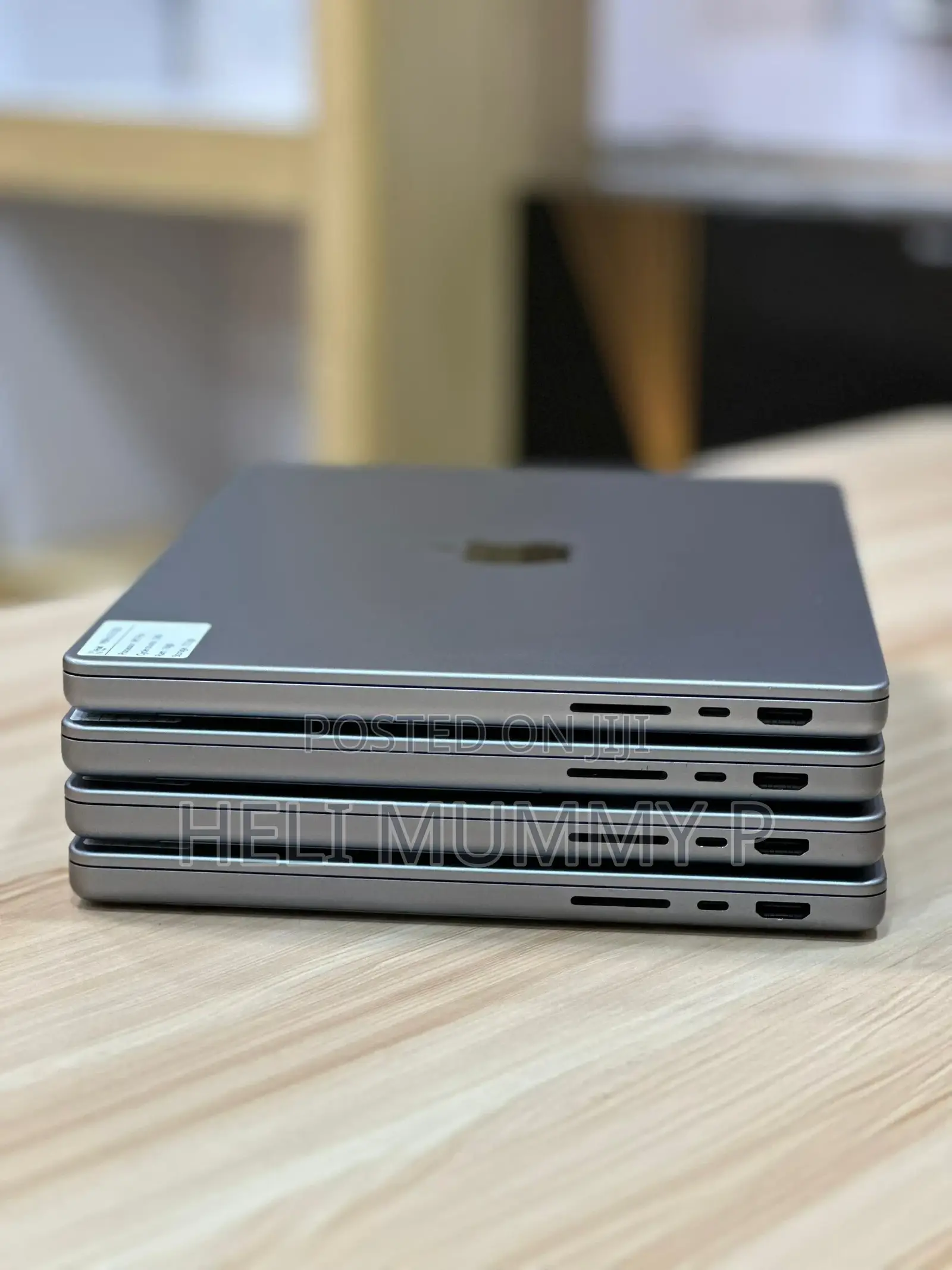 Laptop Apple MacBook Pro 2021 M1 16GB Apple M1 Pro SSD 512GB