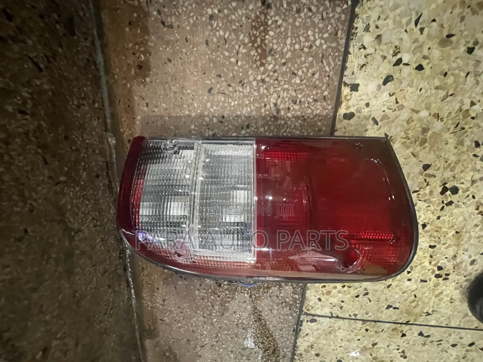 Hillux Taillight 166