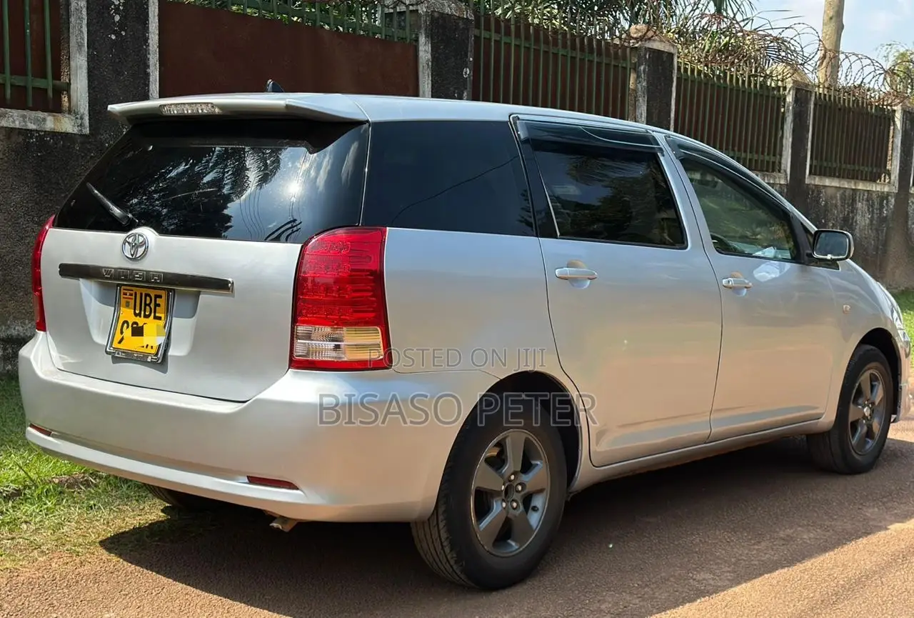 Toyota Wish 2006 Silver