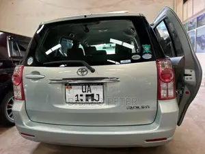 Toyota Raum 1.5 AWD 2010 Silver