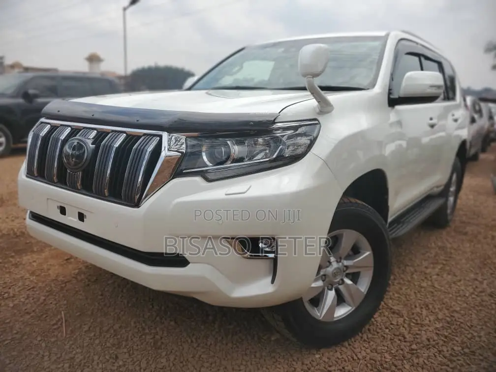 Toyota Land Cruiser Prado 2.7 2022 White