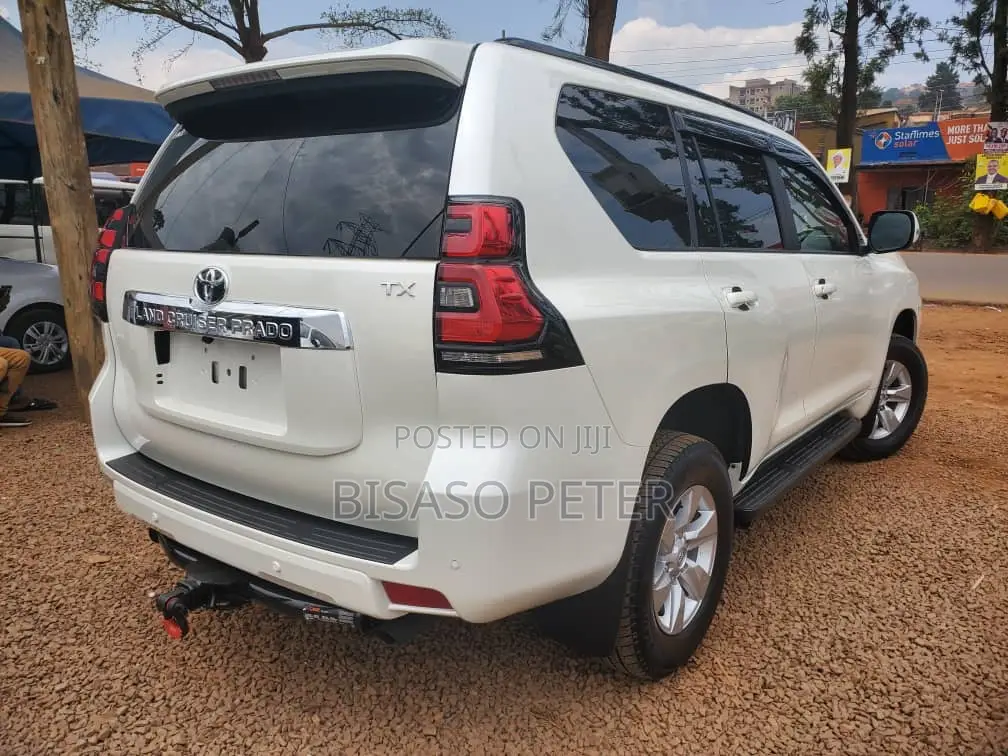 Toyota Land Cruiser Prado 2.7 2022 White