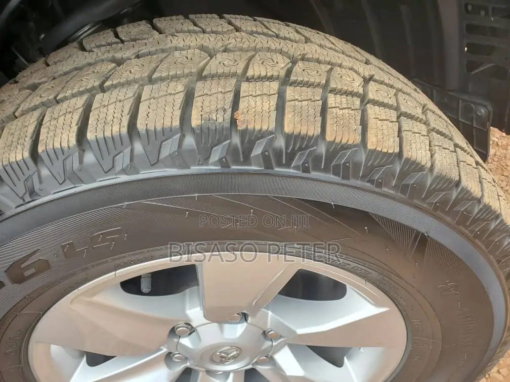 Toyota Land Cruiser Prado 2.7 2022 White