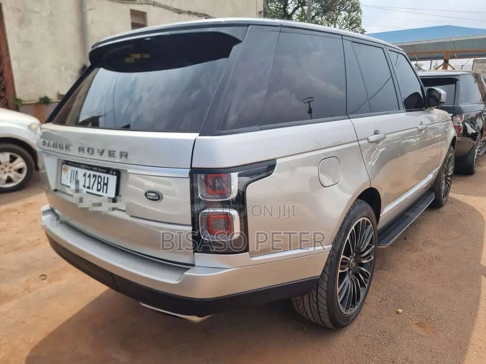 Land Rover Range Rover Vogue 2016 Gold