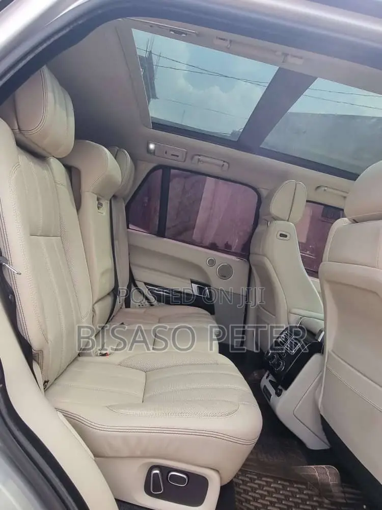 Land Rover Range Rover Vogue 2016 Gold