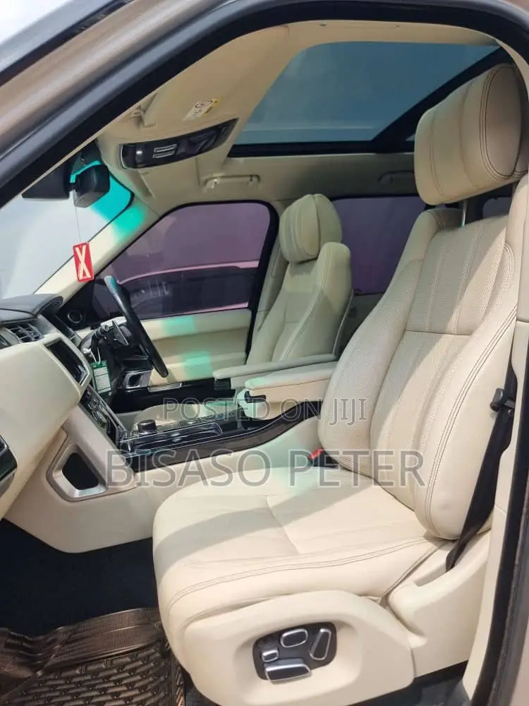 Land Rover Range Rover Vogue 2016 Gold