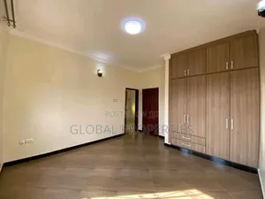 4bdrm Duplex in Najjera Buwate Rd, Central Division for rent