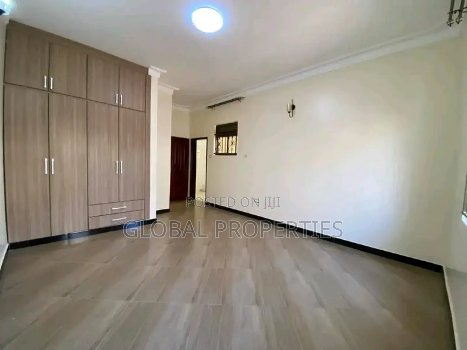 4bdrm Duplex in Najjera Buwate Rd, Central Division for rent