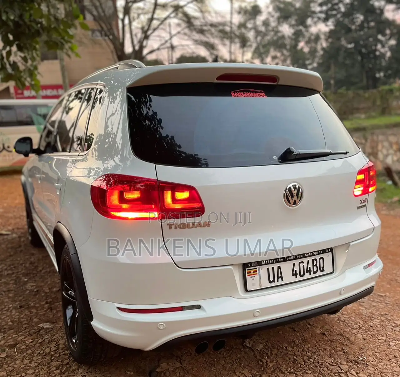 Volkswagen Tiguan R-Line 4Motion 4dr SUV AWD (2.0L 4cyl Turbo 6A) 2015