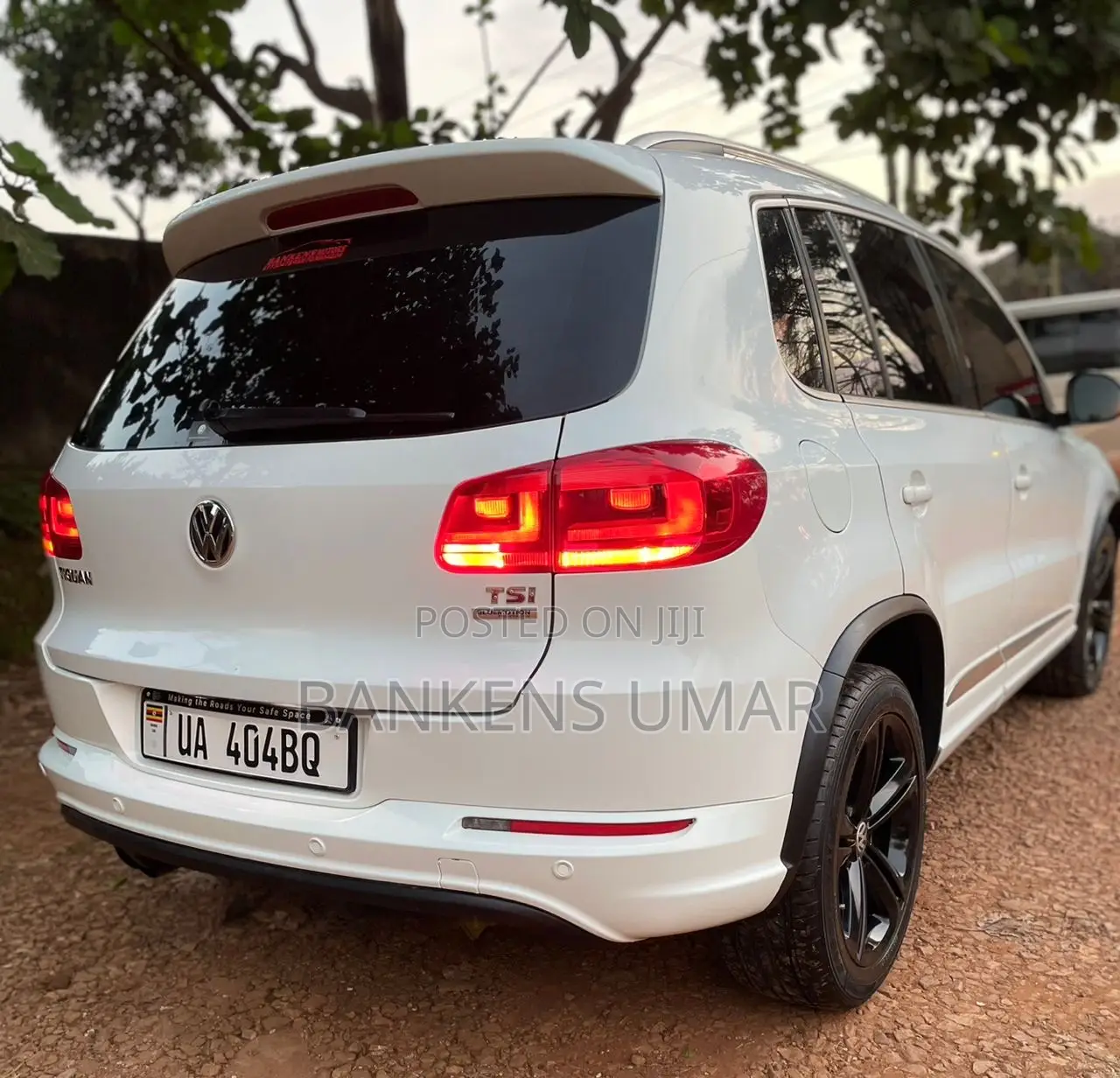 Volkswagen Tiguan R-Line 4Motion 4dr SUV AWD (2.0L 4cyl Turbo 6A) 2015