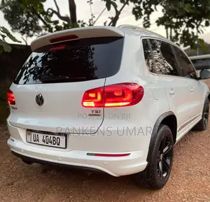 Volkswagen Tiguan R-Line 4Motion 4dr SUV AWD (2.0L 4cyl Turbo 6A) 2015