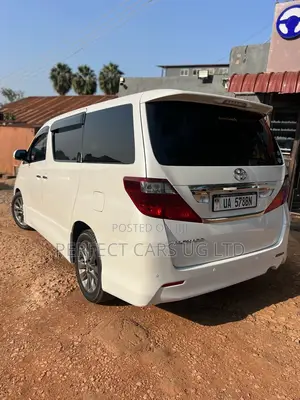 Toyota Alphard 2.4 Petrol AWD 2013 Off white