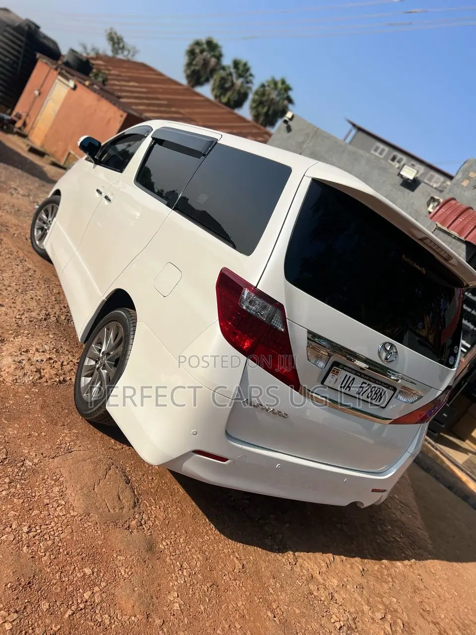 Toyota Alphard 2.4 Petrol AWD 2013 Off white