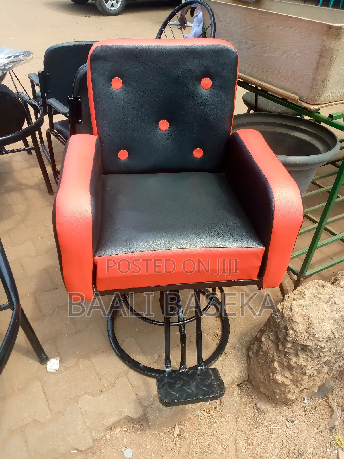 Modern Enjoyable Salon Chair/Barber Chair