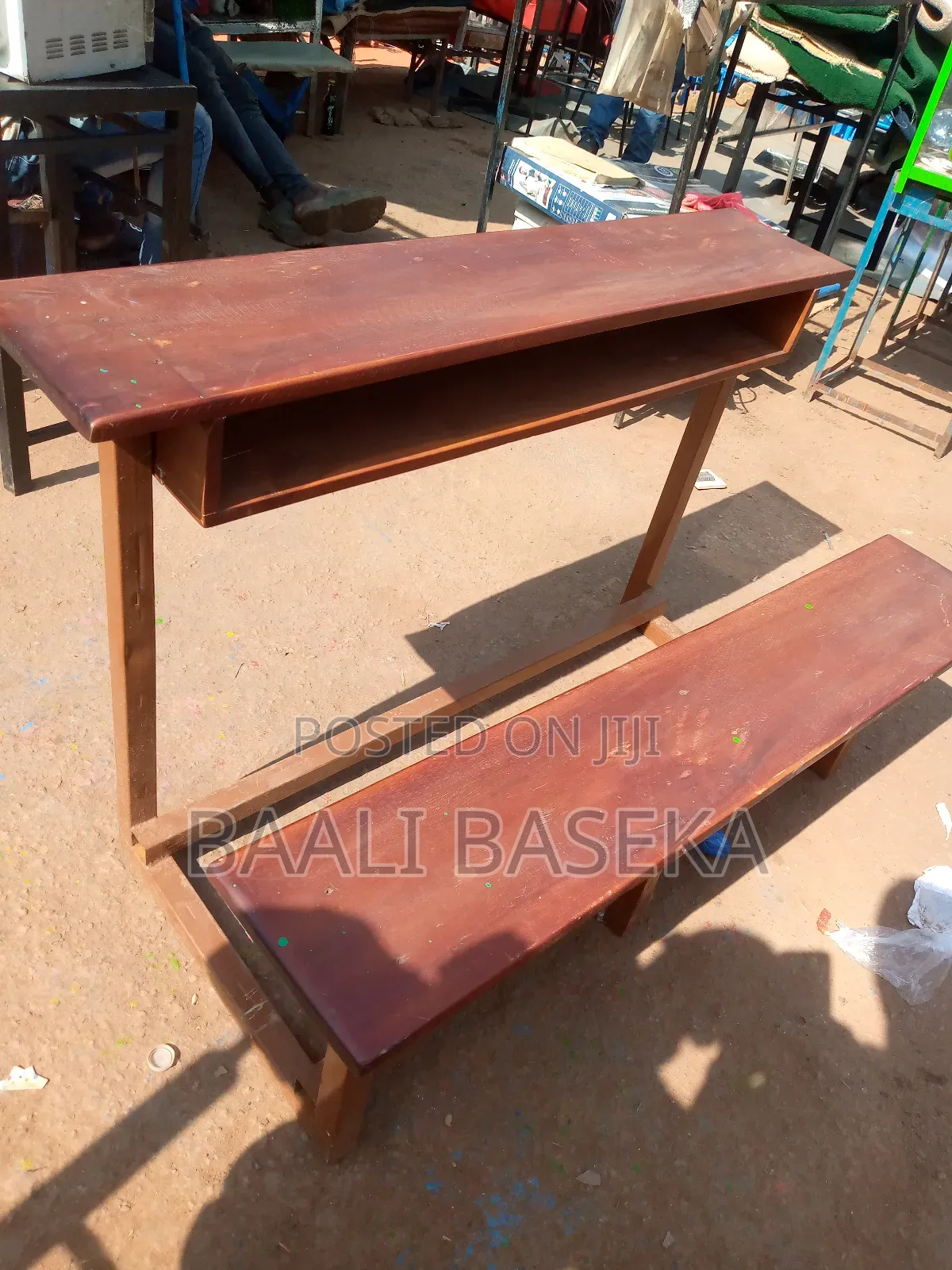 Comfortable Metallic Desks