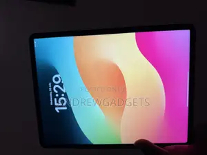 Apple iPad Pro (2022) 2 TB Gray