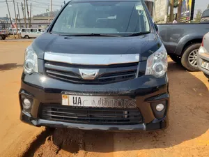 Toyota Noah 2011 Black