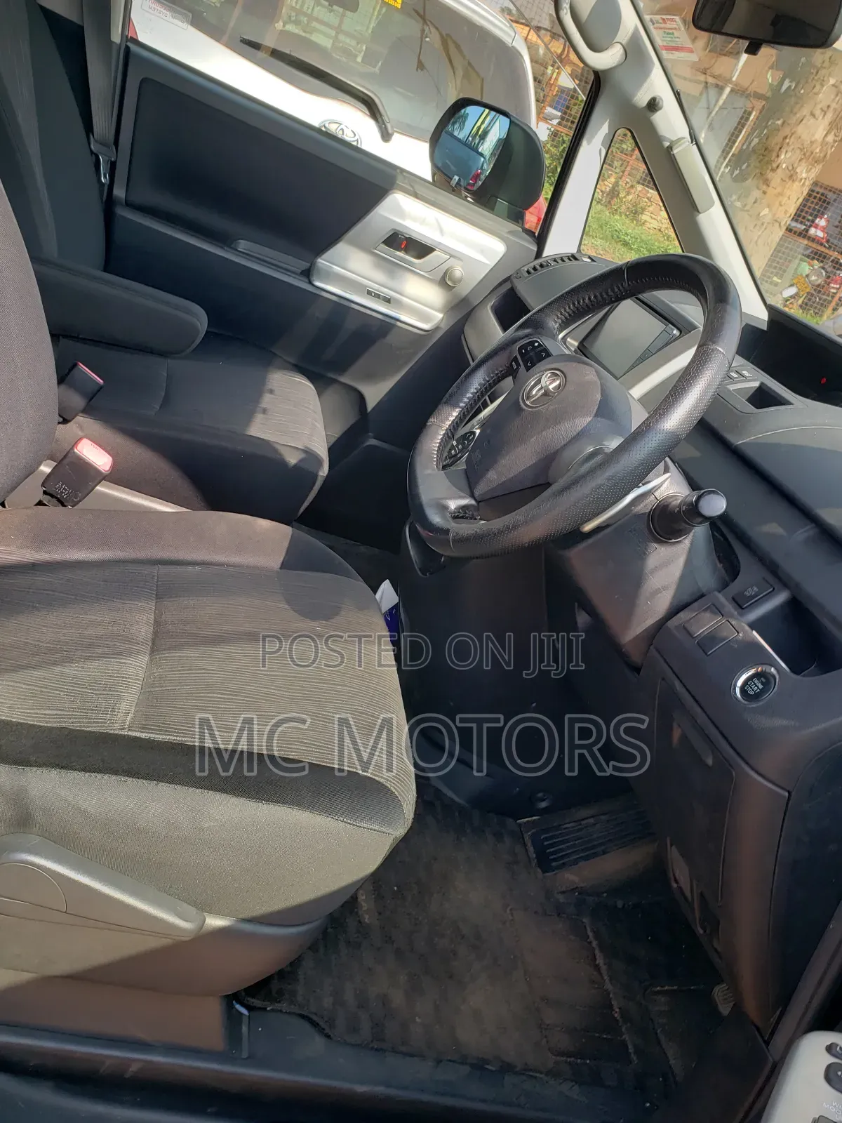 Toyota Noah 2011 Black