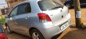Toyota Vitz 1.3 AWD 5dr 2010 Silver