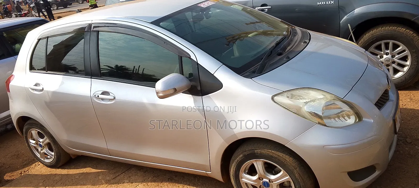 Toyota Vitz 1.3 AWD 5dr 2010 Silver