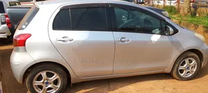 Toyota Vitz 1.3 AWD 5dr 2010 Silver