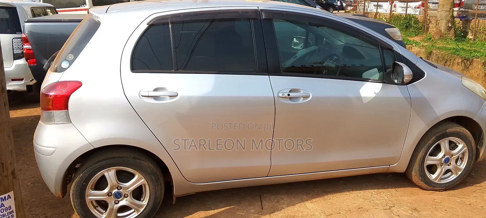 Toyota Vitz 1.3 AWD 5dr 2010 Silver