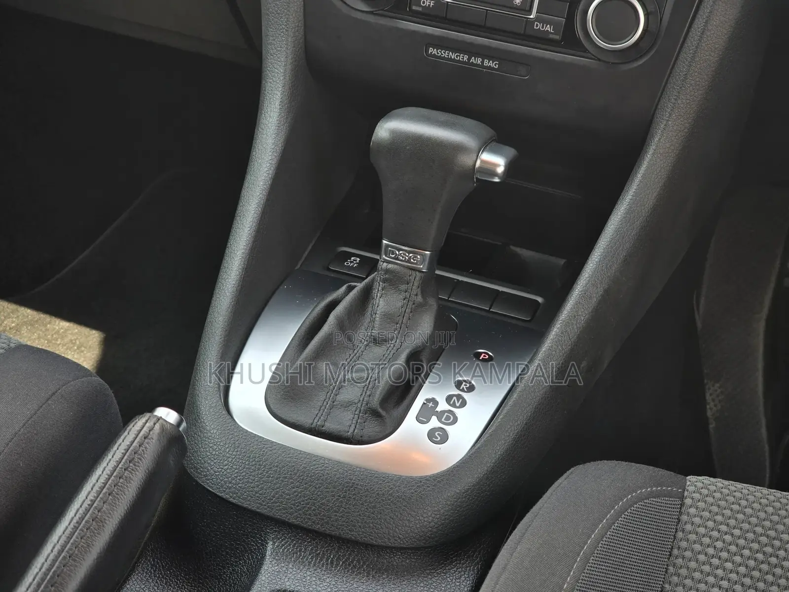 Volkswagen Golf 2010 Black