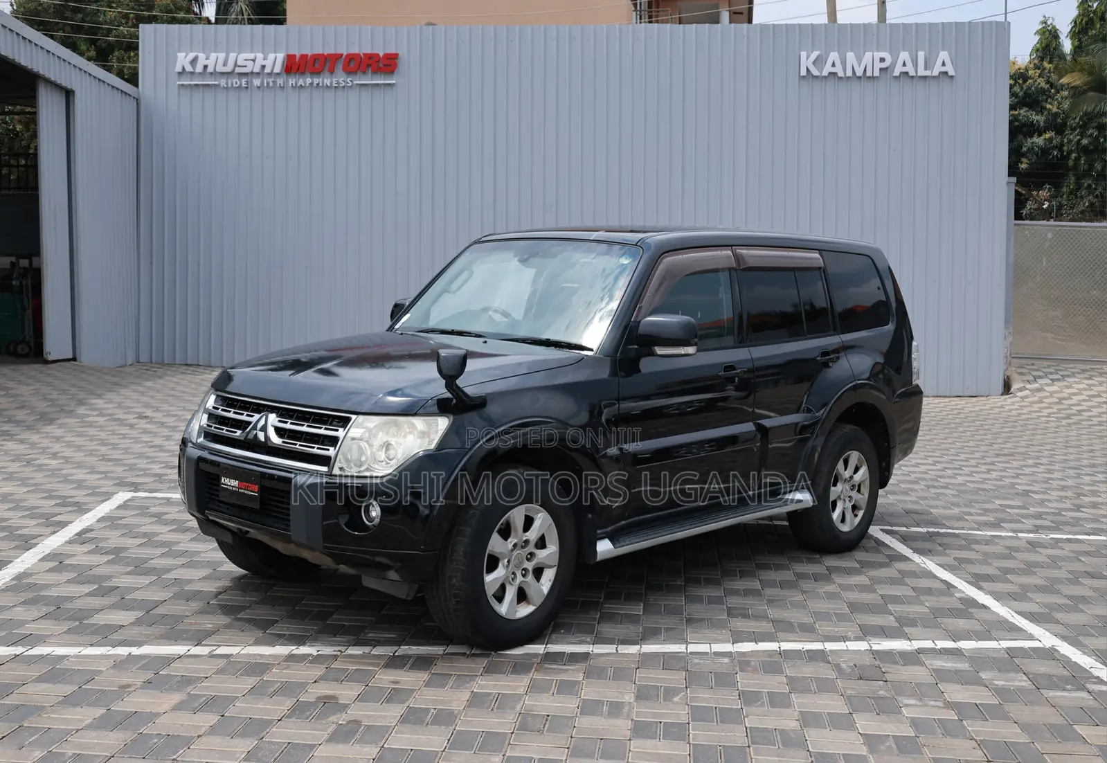 Mitsubishi Pajero 3.2 Di-Dc GLS 2010 Black