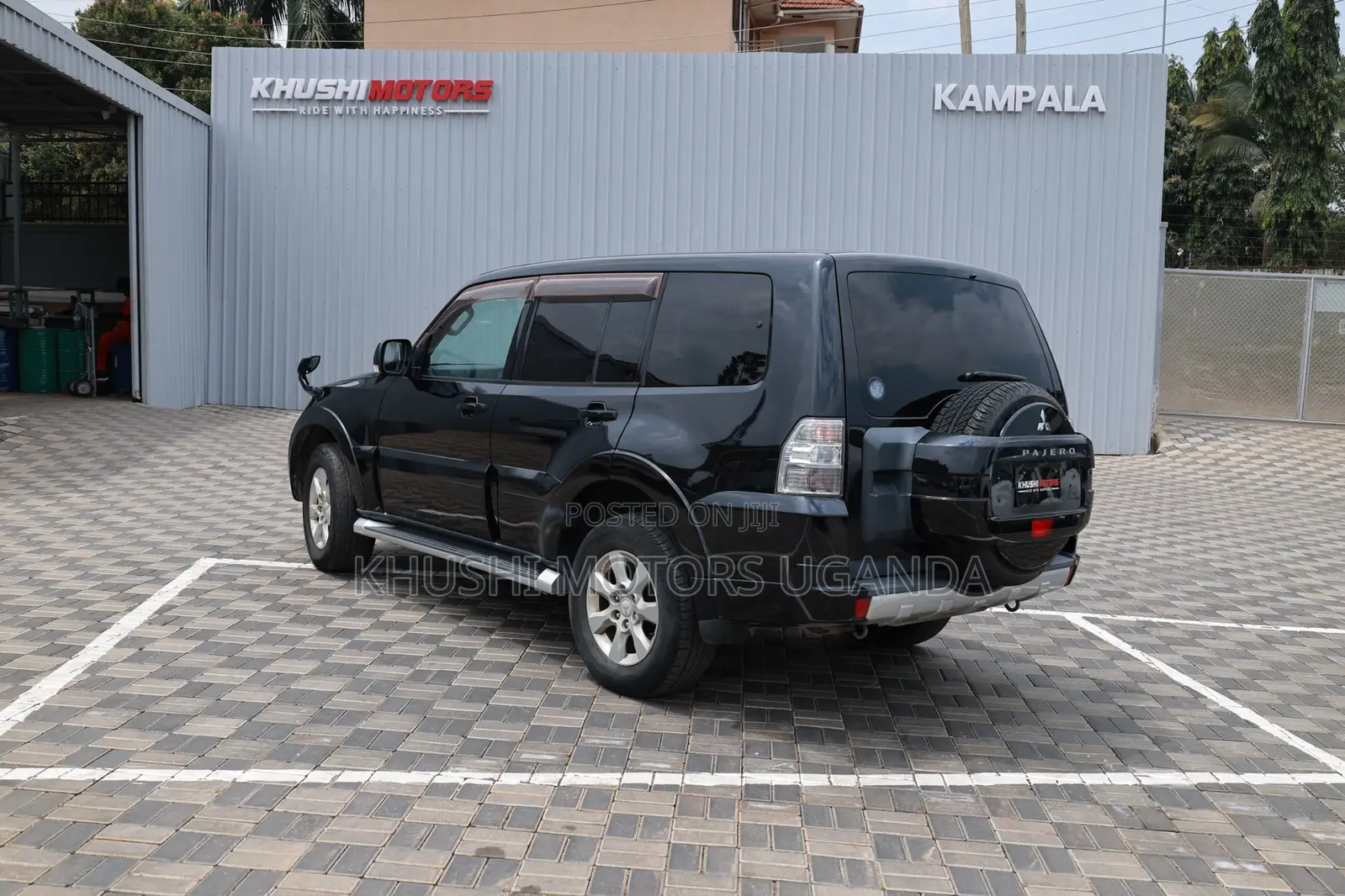 Mitsubishi Pajero 3.2 Di-Dc GLS 2010 Black