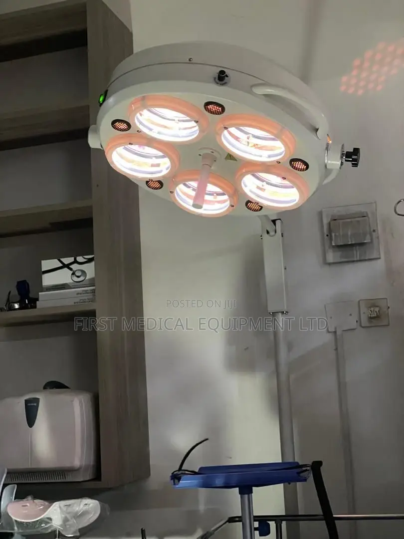 Theatre Light /Operating Light