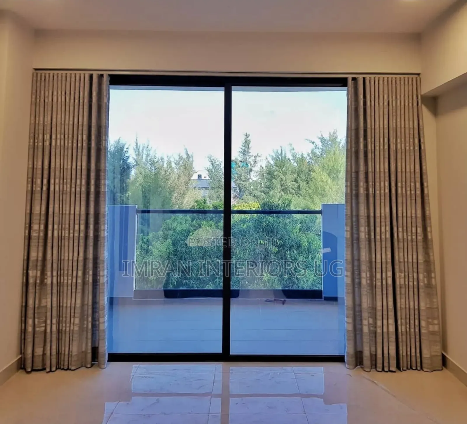 Nice Looking Curtains for Homes and Hotels Per Meter