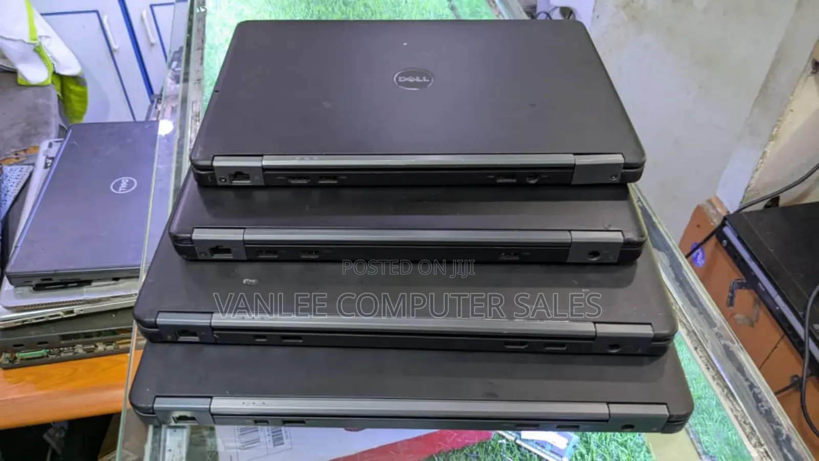 Laptop Dell Latitude E5440 8GB Intel Celeron HDD+SSD 320GB